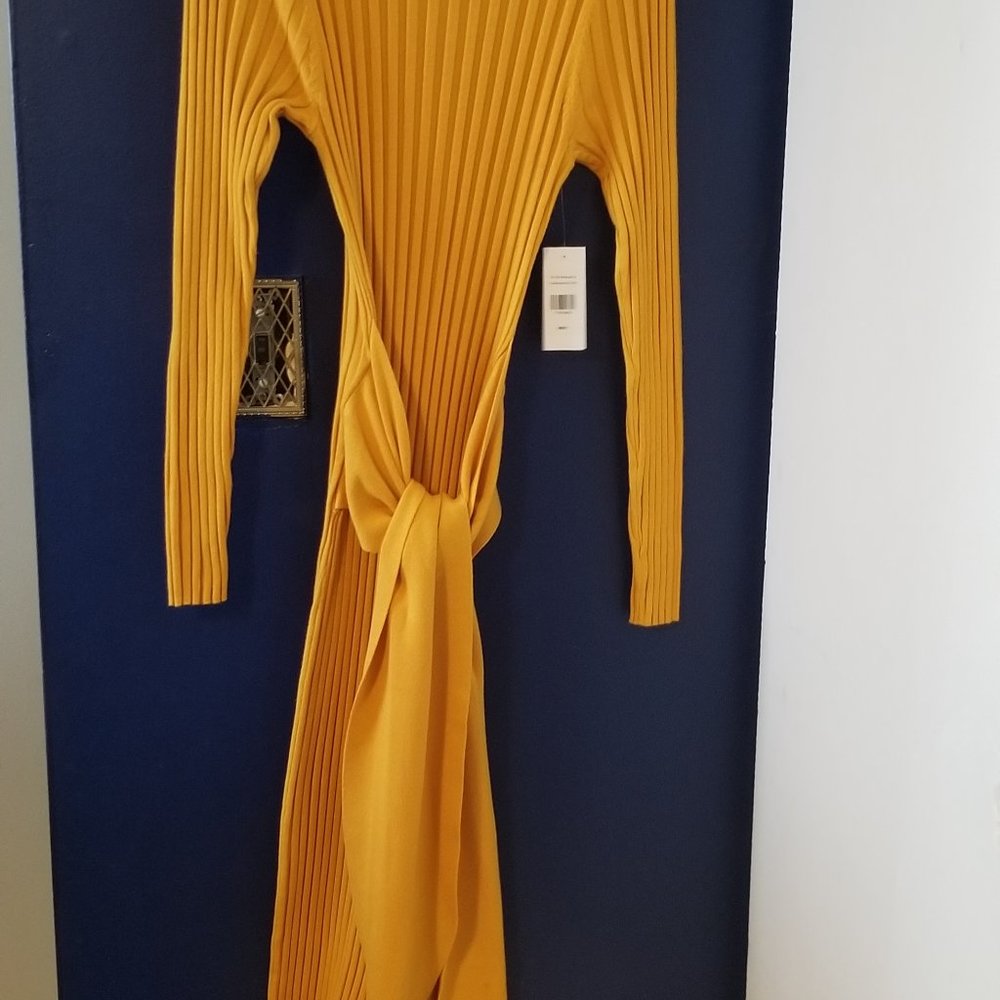 KNIT BODY FIT SEXY BELTED DRESS -  WOMAN  14-16W